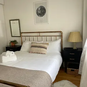 Cosy Shoreditch Flat London